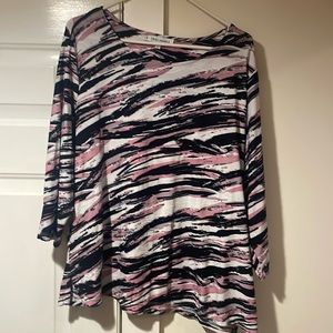 Emily Daniel’s top size 1x